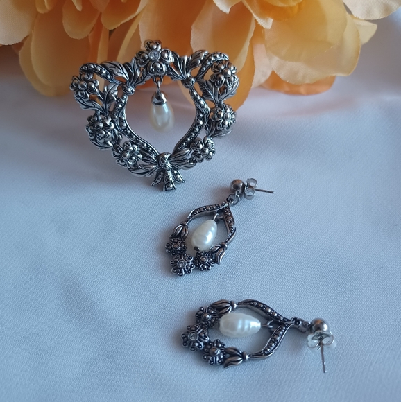Silver / Pearl Brooch and Earrings - Picture 3 of 5